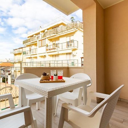 Giada 1P - Palazzina Laura Myho Casa Appartement Tortoreto Buitenkant foto
